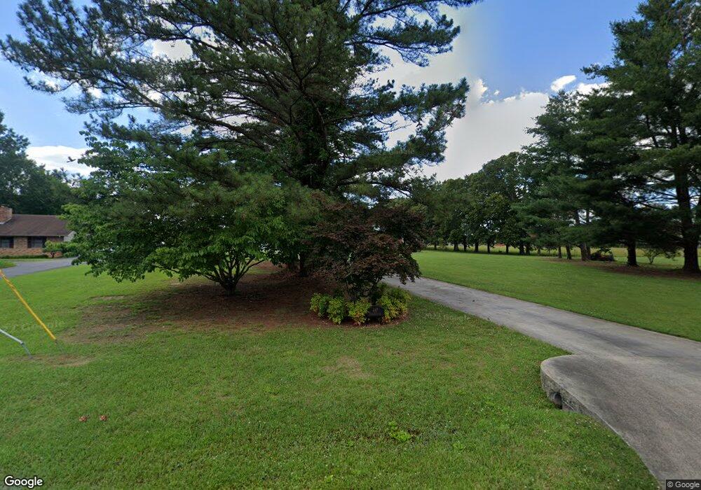 447 Deerfield Cir, Manchester, TN 37355 - photo 1