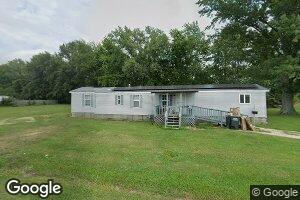 324 S Main St, Saint Elmo, IL 62458