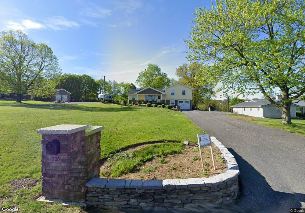 326 Forest Ln, Shoemakersville, PA 19555 - photo 1