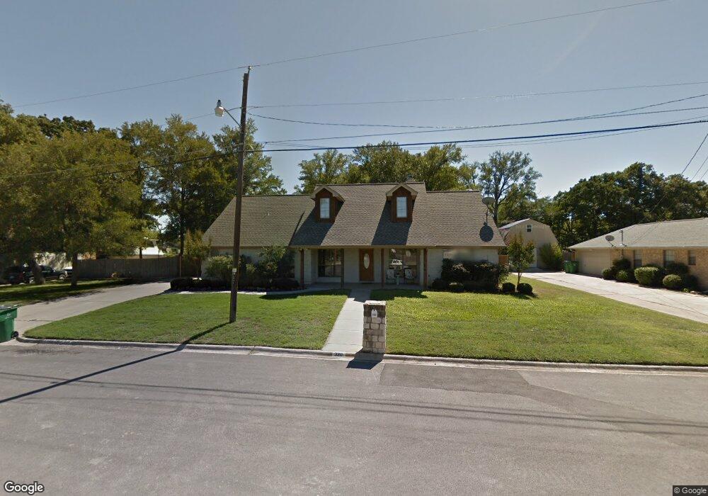 320 Huggins Dr, Springtown, TX 76082 - photo 1