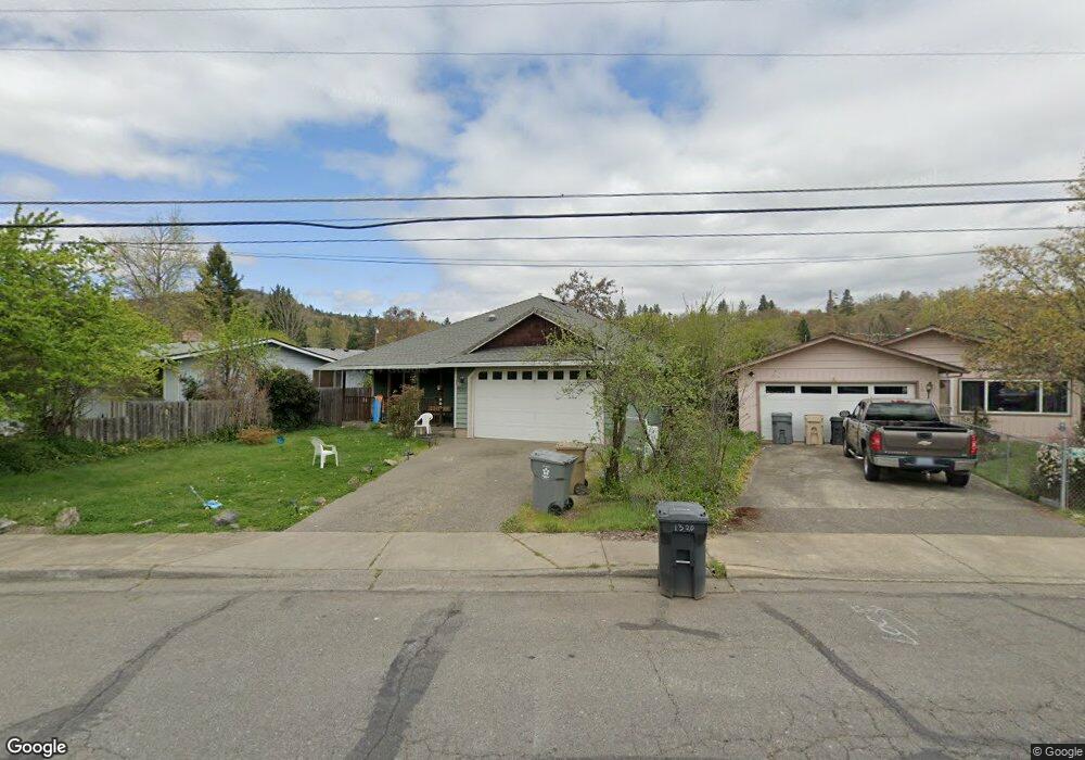 1320 SW Jordan St, Grants Pass, OR 97526 - photo 1