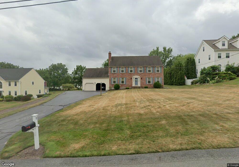 9 Fieldside Dr, Cumberland, RI 02864 - photo 1