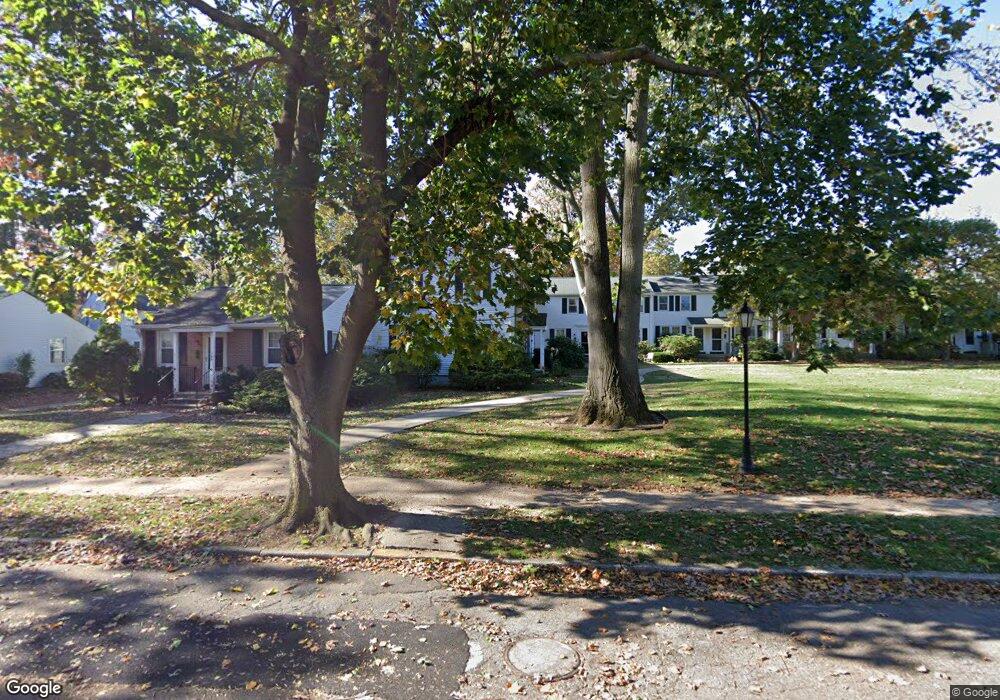 154 Sylvan Knoll Rd unit 154, Stamford, CT 06902 - photo 1