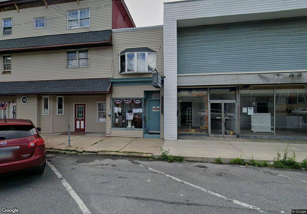 110 114 W Ridge St, Lansford, PA 18232 - photo 1