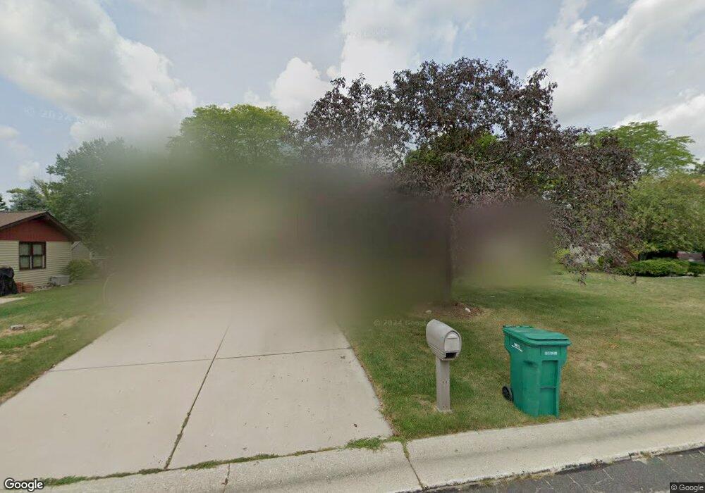 W159N10157 Comanche Ct, Germantown, WI 53022 - photo 1