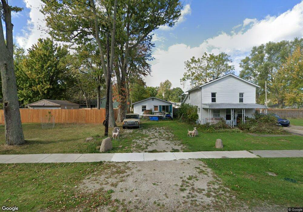 828 Pasadena Ave, Sheffield Lake, OH 44054 - photo 1