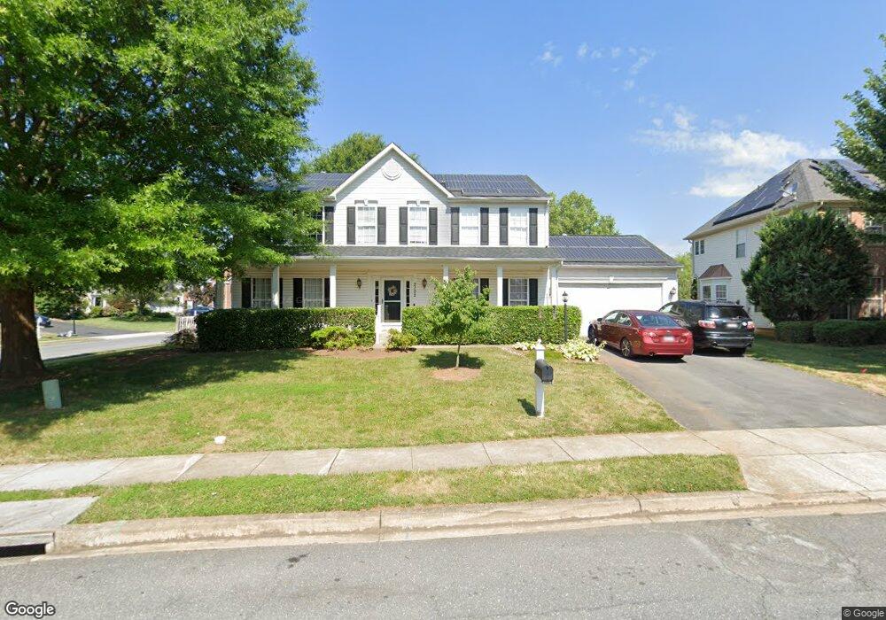 2102 Carroll Creek View Ct, Frederick, MD 21702 - photo 1