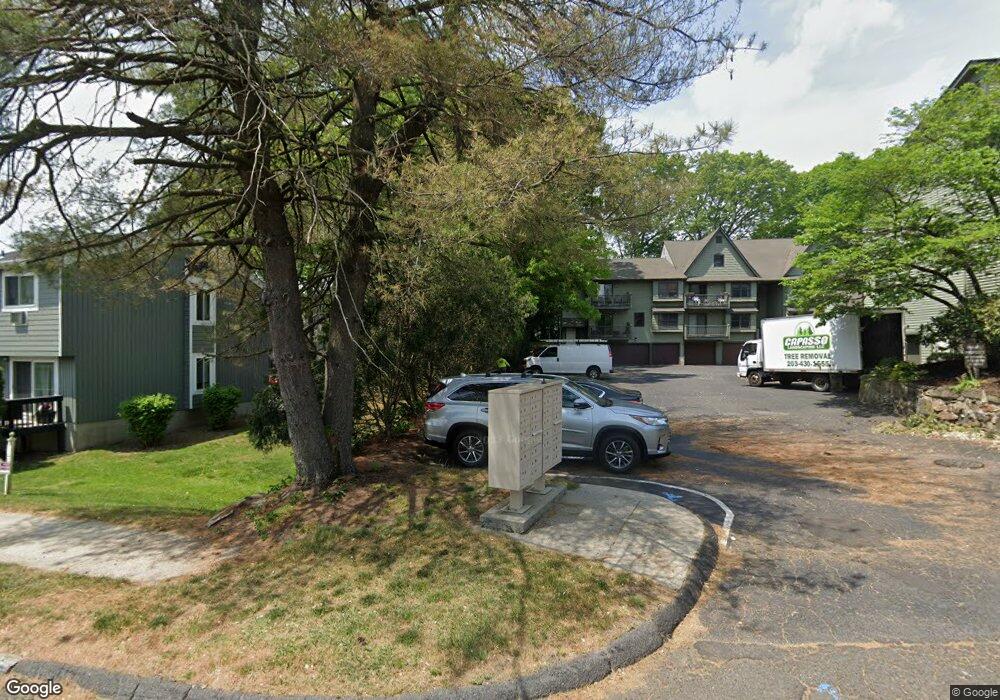 500 Glendale Ave unit 5, Bridgeport, CT 06606 - photo 1