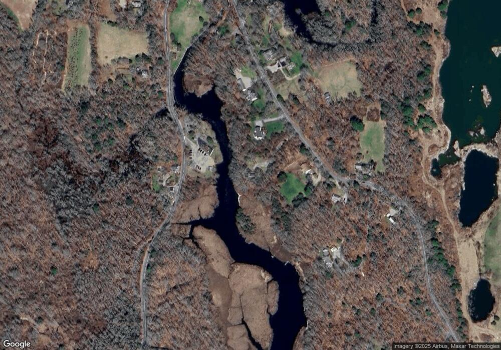 818 Rock Odundee Rd, South Dartmouth, MA 02748 - photo 1