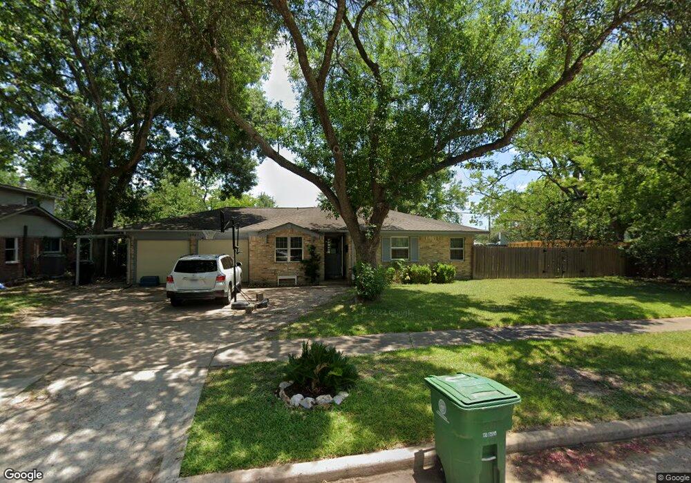 10923 Bazin St, Houston, TX 77089 - photo 1