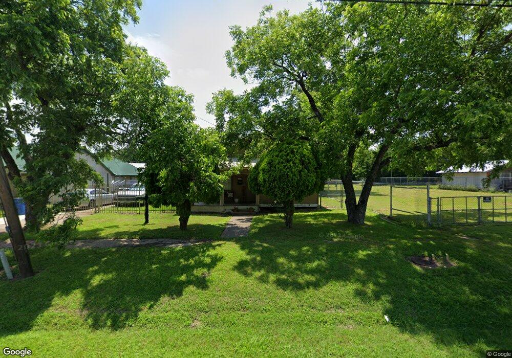 705 SW Main St, Ennis, TX 75119 - photo 1