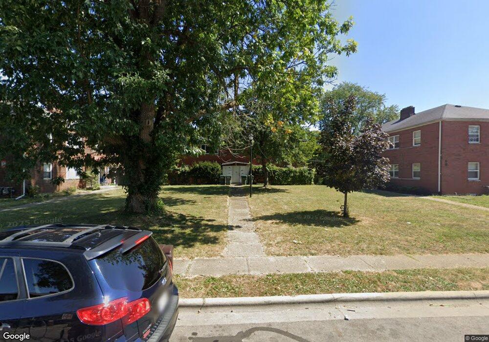 76 N Hampton Rd, Columbus, OH 43213 - photo 1