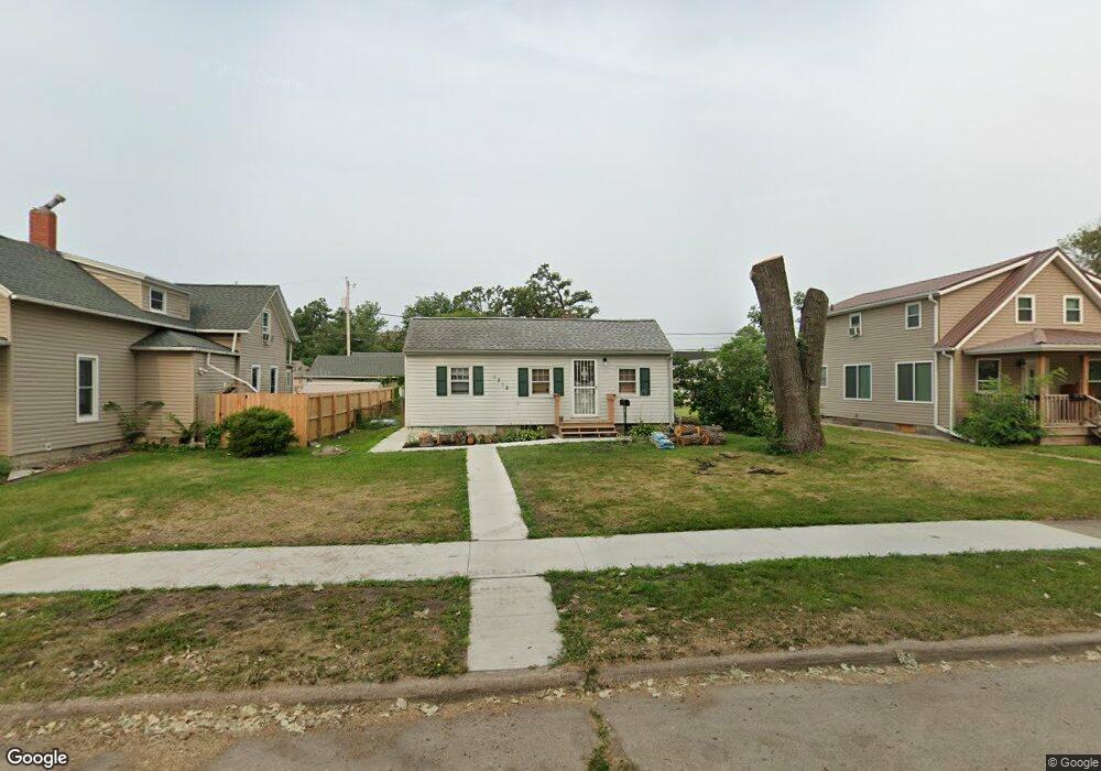 1316 10th St NW, Cedar Rapids, IA 52405 - photo 1