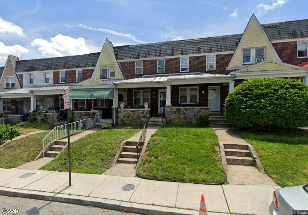 4015 Woodridge Rd, Baltimore, MD 21229 - photo 1