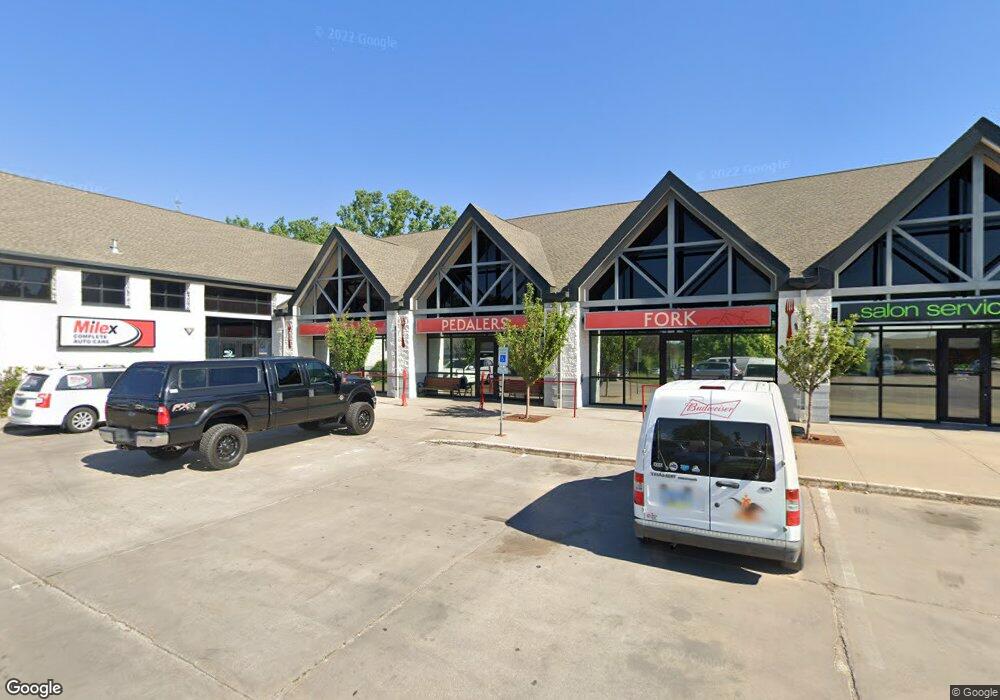 2010 Sylvia Ave NE unit 2, Cedar Rapids, IA 52402 - photo 1