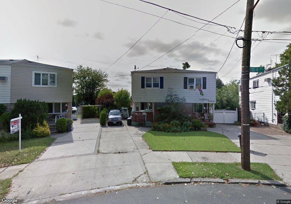 13724 64th Rd, Flushing, NY 11367 - photo 1