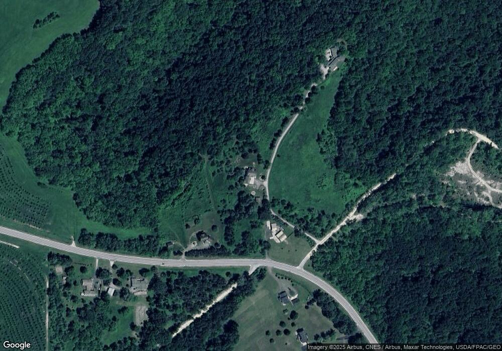 46176 Oak Hill Dr, La Crescent, MN 55947 - photo 1