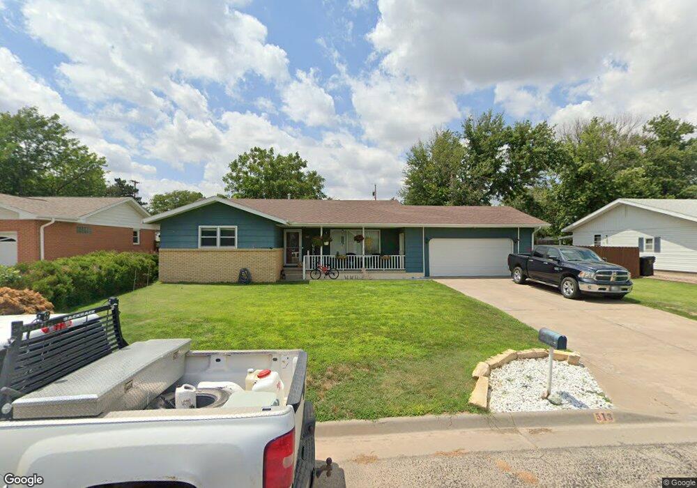 513 N 9th St, Wakeeney, KS 67672 - photo 1