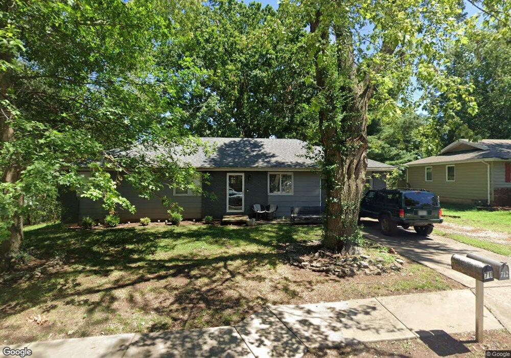 712 Prospect St, Nixa, MO 65714 - photo 1