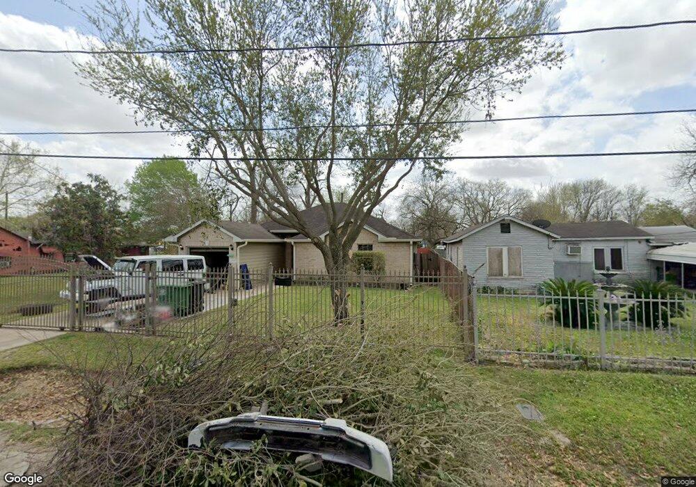 4042 Jewel St, Houston, TX 77026 - photo 1