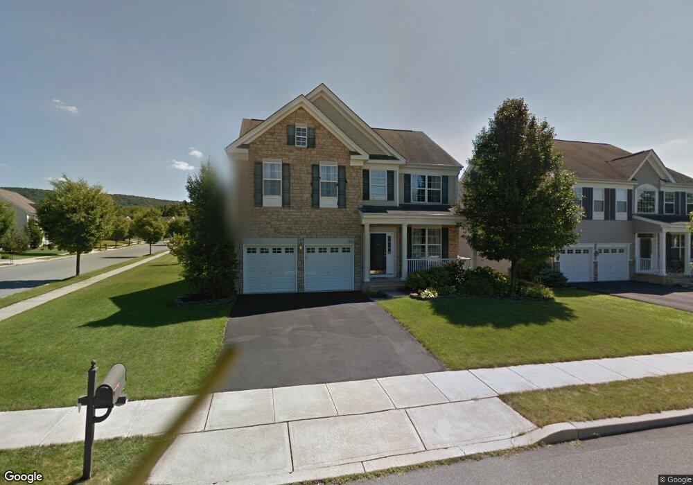 7450 Scenic View Dr, Macungie, PA 18062 - photo 1