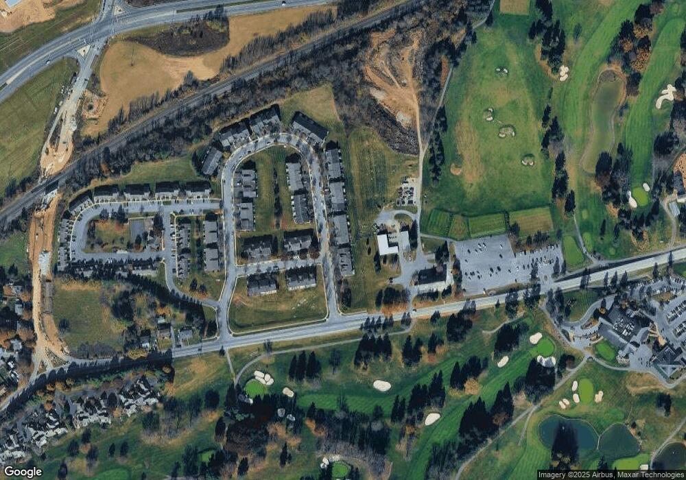 87 Carousel Cir, Hershey, PA 17033 - photo 1