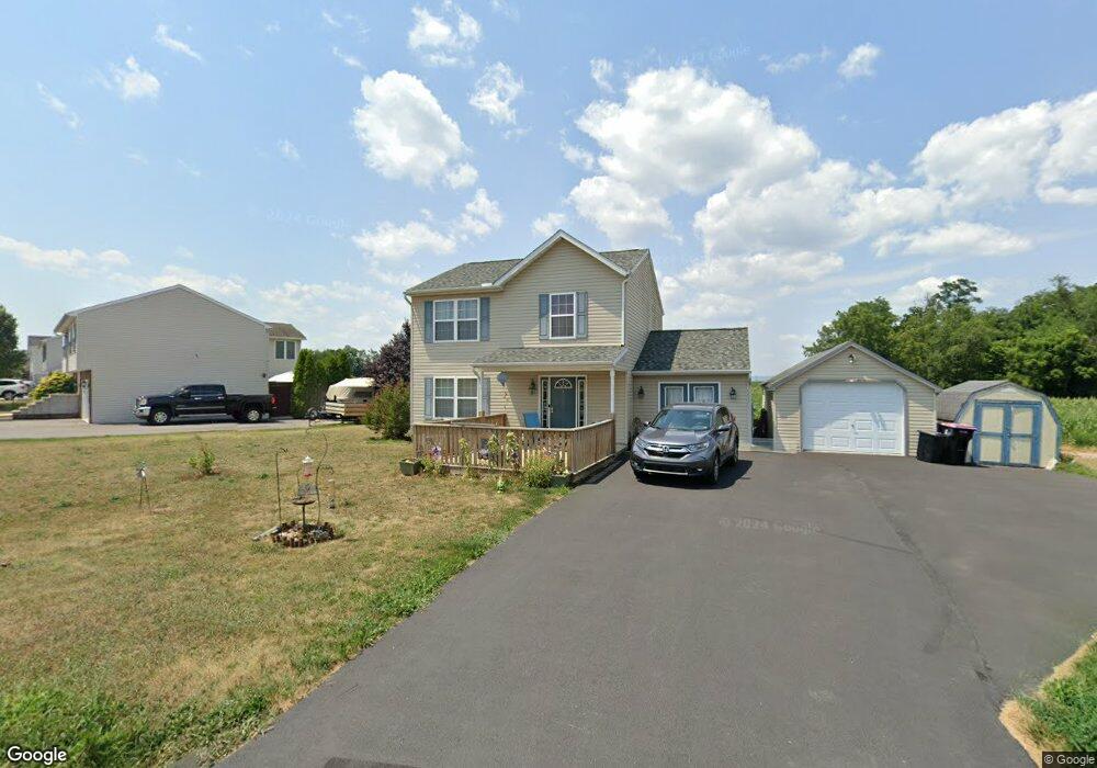 15233 Camden Dr, Greencastle, PA 17225 - photo 1