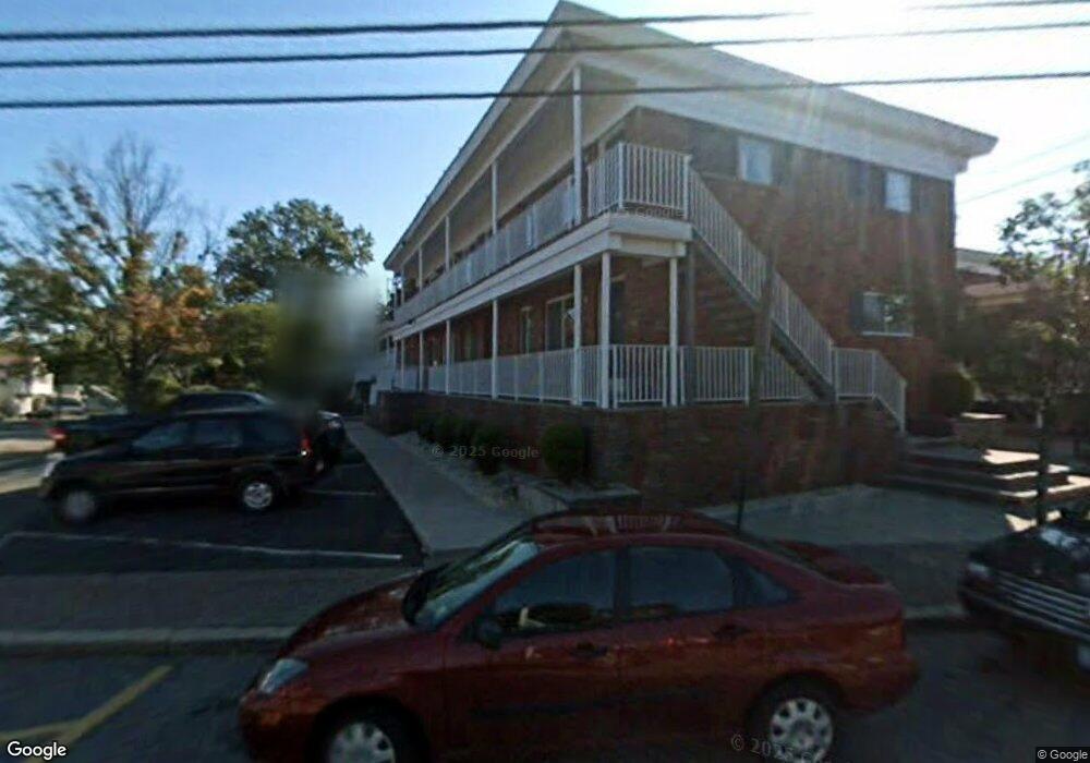 116 N Beverwyck Rd unit 3, Lake Hiawatha, NJ 07034 - photo 1