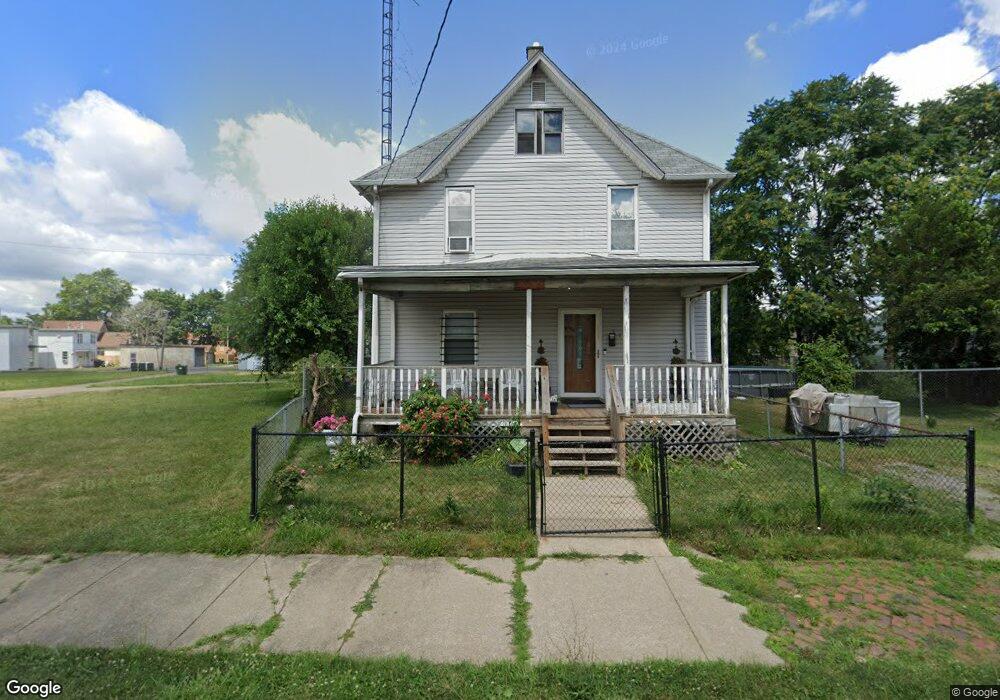 717 Ojays Pkwy NE, Canton, OH 44704 - photo 1