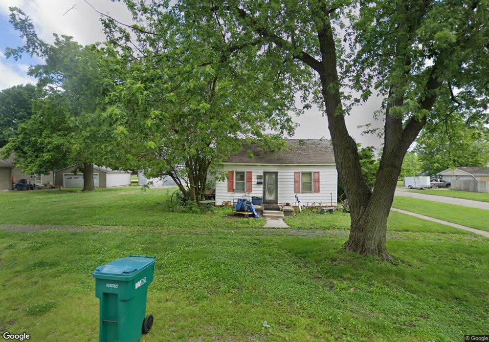 1000 Moultrie Ave, Mattoon, IL 61938 - photo 1