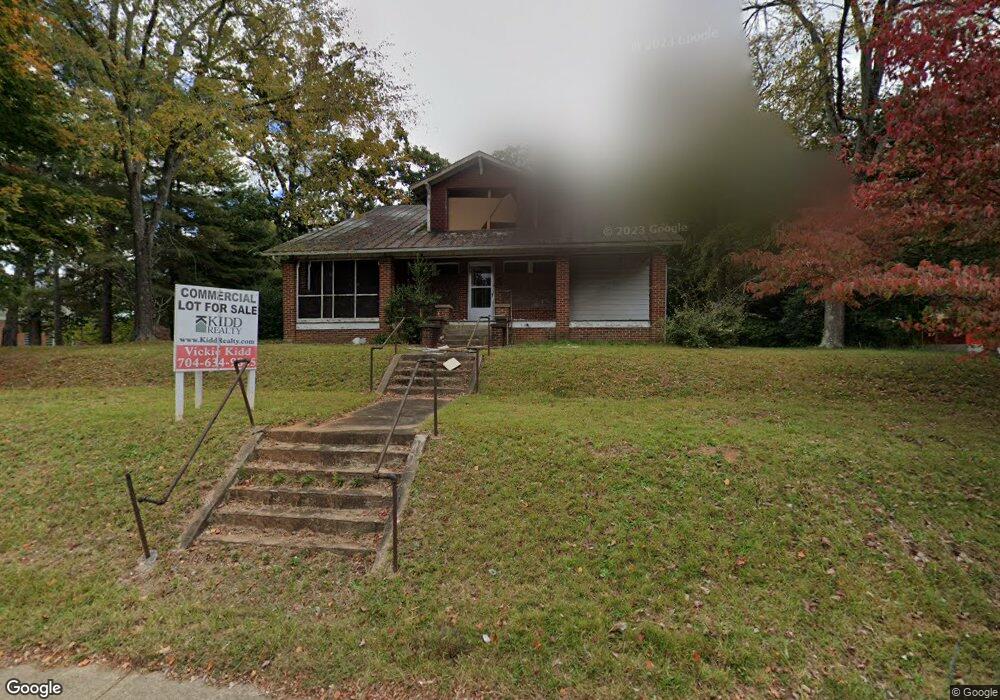 1018 Davie Ave, Statesville, NC 28677 - photo 1