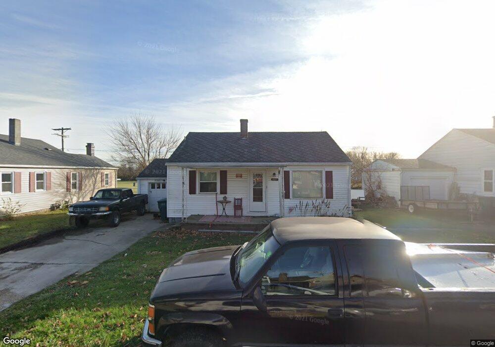 305 E Cowing Dr, Muncie, IN 47303 - photo 1