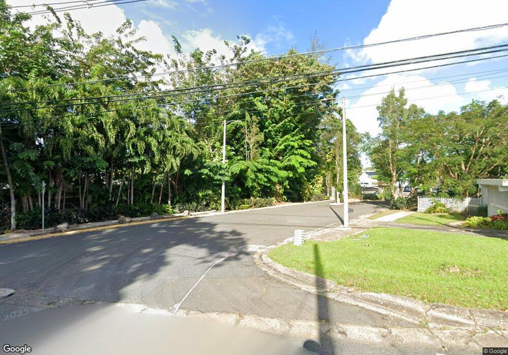 2 Urb Dos Pinos Town Houses unit Calle 2 Bloque F-3, San Juan, PR 00925 - photo 1