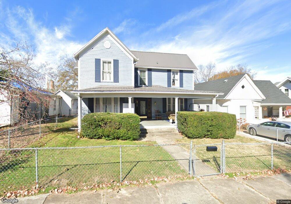 116 W Locust St, Johnson City, TN 37604 - photo 1