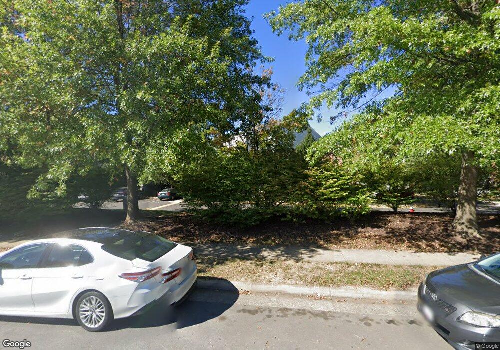 13091 Park Crescent Cir, Herndon, VA 20171 - photo 1