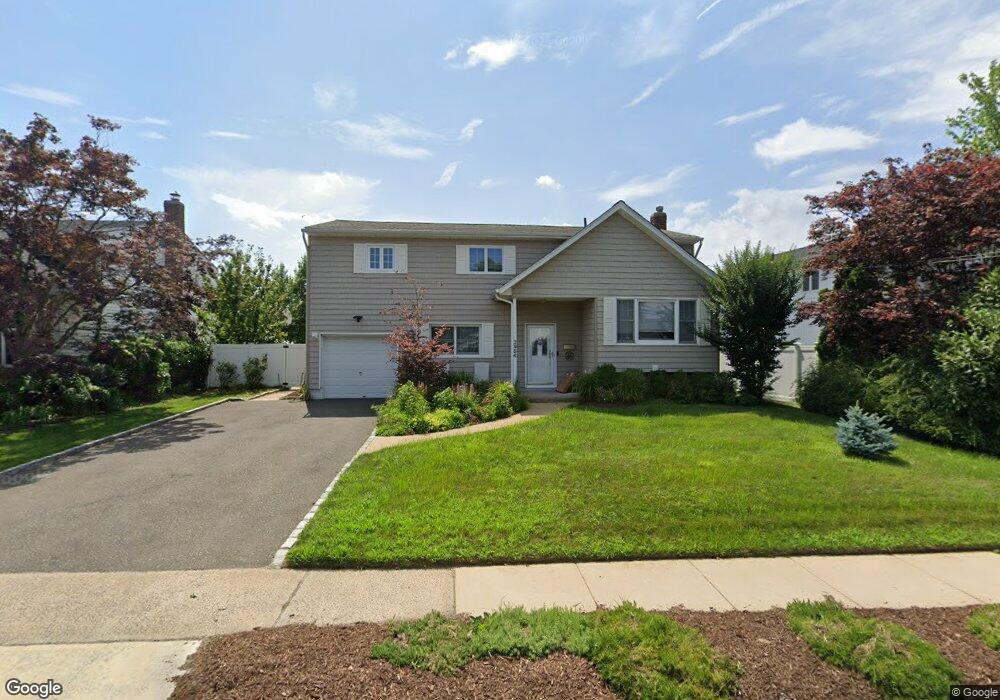 2954 Wynsum Ave, Merrick, NY 11566 - photo 1