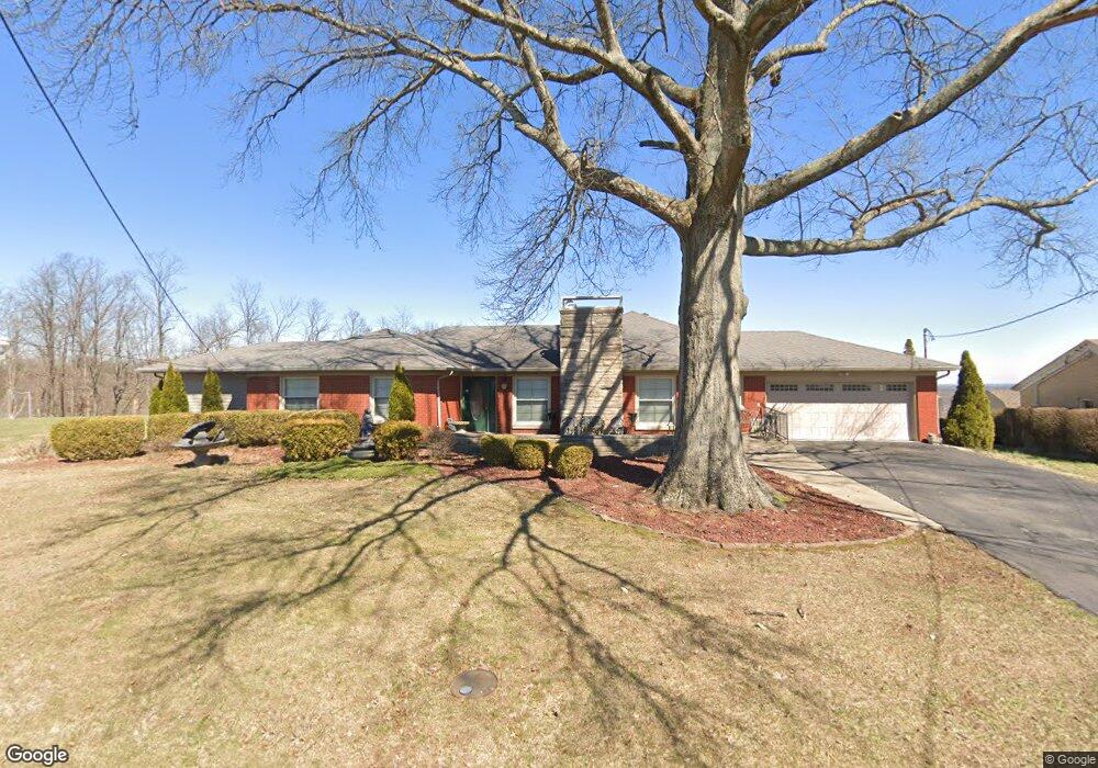 1716 Crestview Dr, New Albany, IN 47150 - photo 1