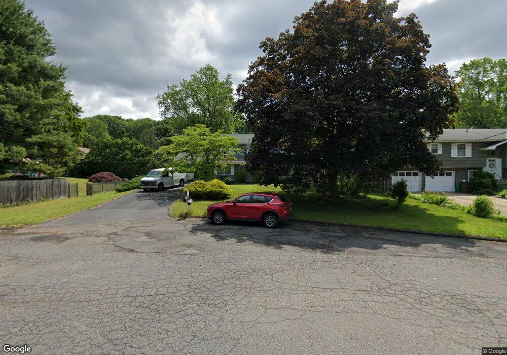 111 Three Lakes Dr, Stamford, CT 06902 - photo 1