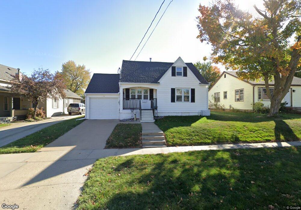 721 N 2nd Ave E, Newton, IA 50208 - photo 1