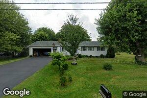61 Fayal Ln, Middletown, RI 02842
