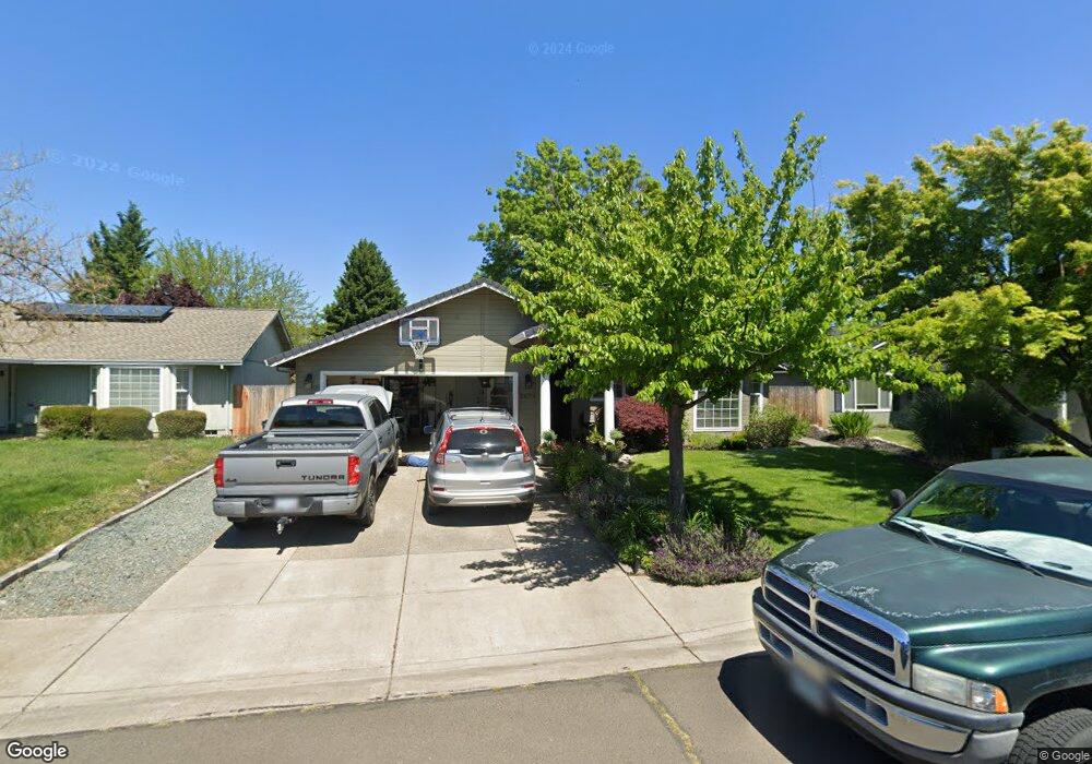 1075 Pittview Ave, Central Point, OR 97502 - photo 1