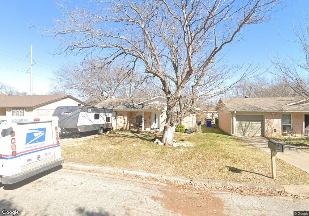 520 Hallvale Dr, Fort Worth, TX 76108 - photo 1
