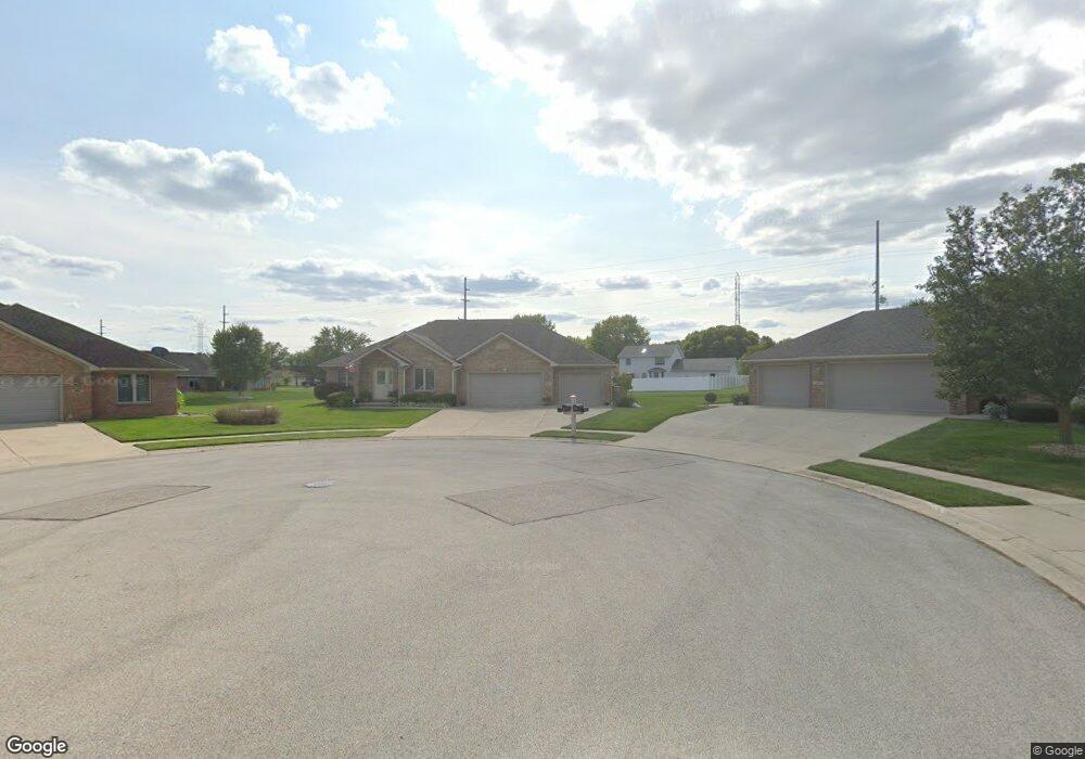 4921 W Quincy Ct, Columbus, IN 47203 - photo 1