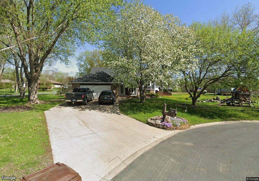 5260 Clayton Dr, Maple Plain, MN 55359 - photo 1