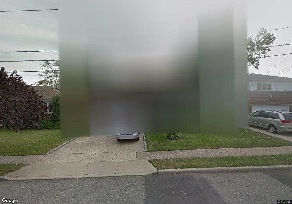 509 Maxwell St, West Hempstead, NY 11552 - photo 1