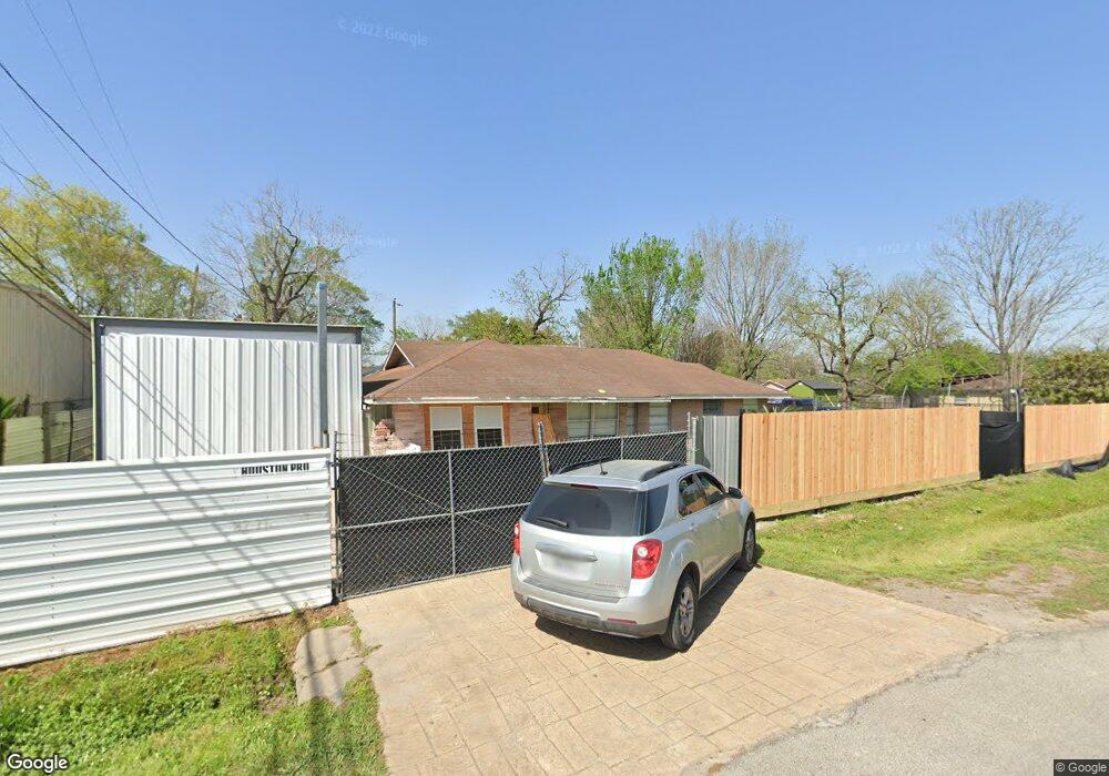 11603 Maymount Ln, Houston, TX 77093 - photo 1