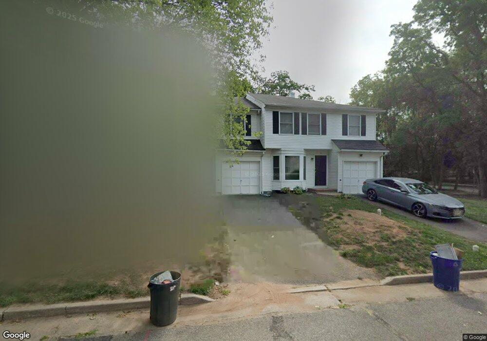 4 Tree Top Rd, Middlesex, NJ 08846 - photo 1