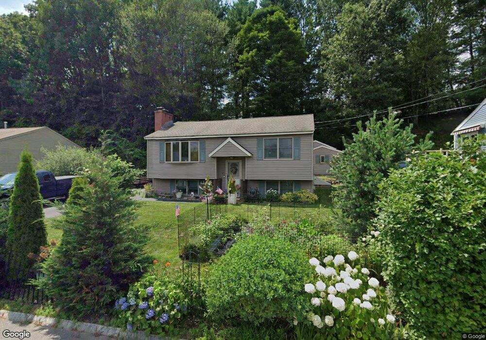 36 Syracuse Rd, Nashua, NH 03064 - photo 1