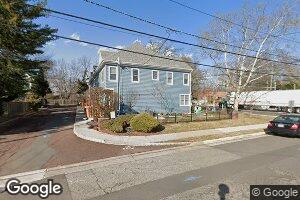 2 Mulberry Ln, Metuchen, NJ 08840