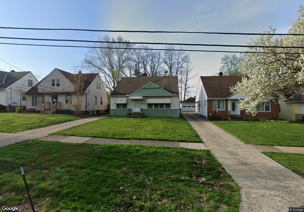 17270 Mccracken Rd, Maple Heights, OH 44137 - photo 1